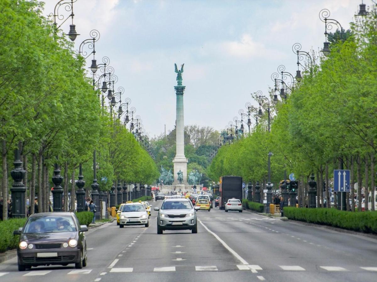 Studio-modern, Heroes' Square,central, Quiet *